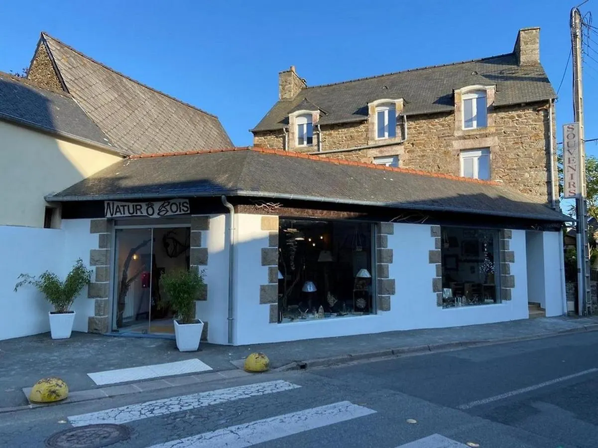 Le Cocon De Matignon Gite 4 Etoiles 5 Kms Mer 0*,  France